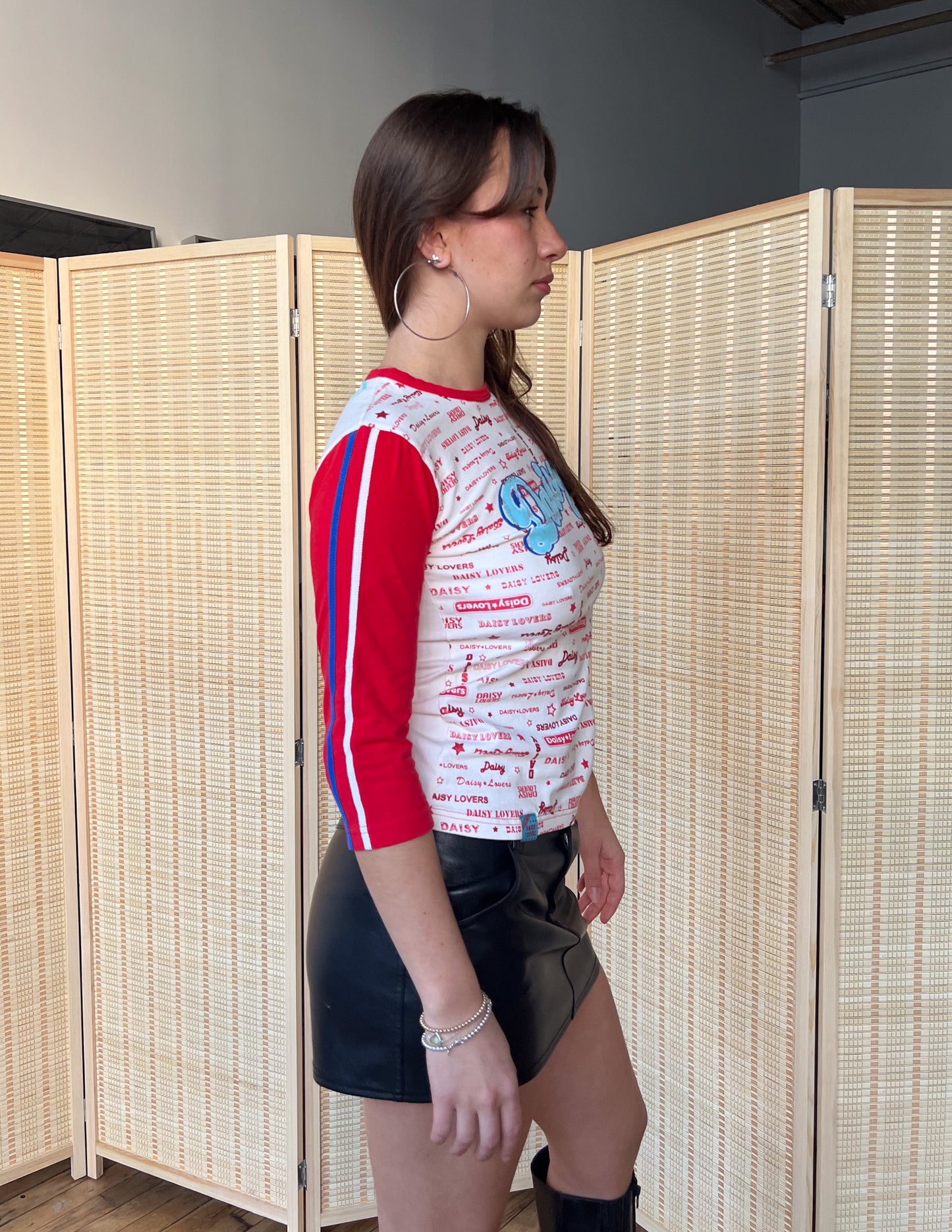 Daisy Lovers Red & White Baseball Long Sleeve Tee